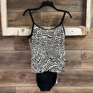 Maxine Of Hollywood One Piece Black&White Overlay Side Knot Bathing Suit Sz 16